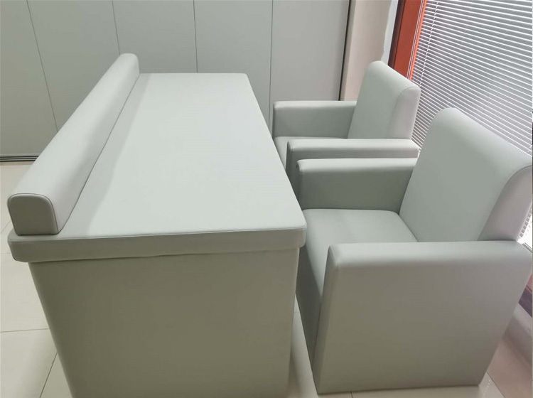 纪检委防撞软包桌椅应该怎么挑选谈话室软包桌椅厂家